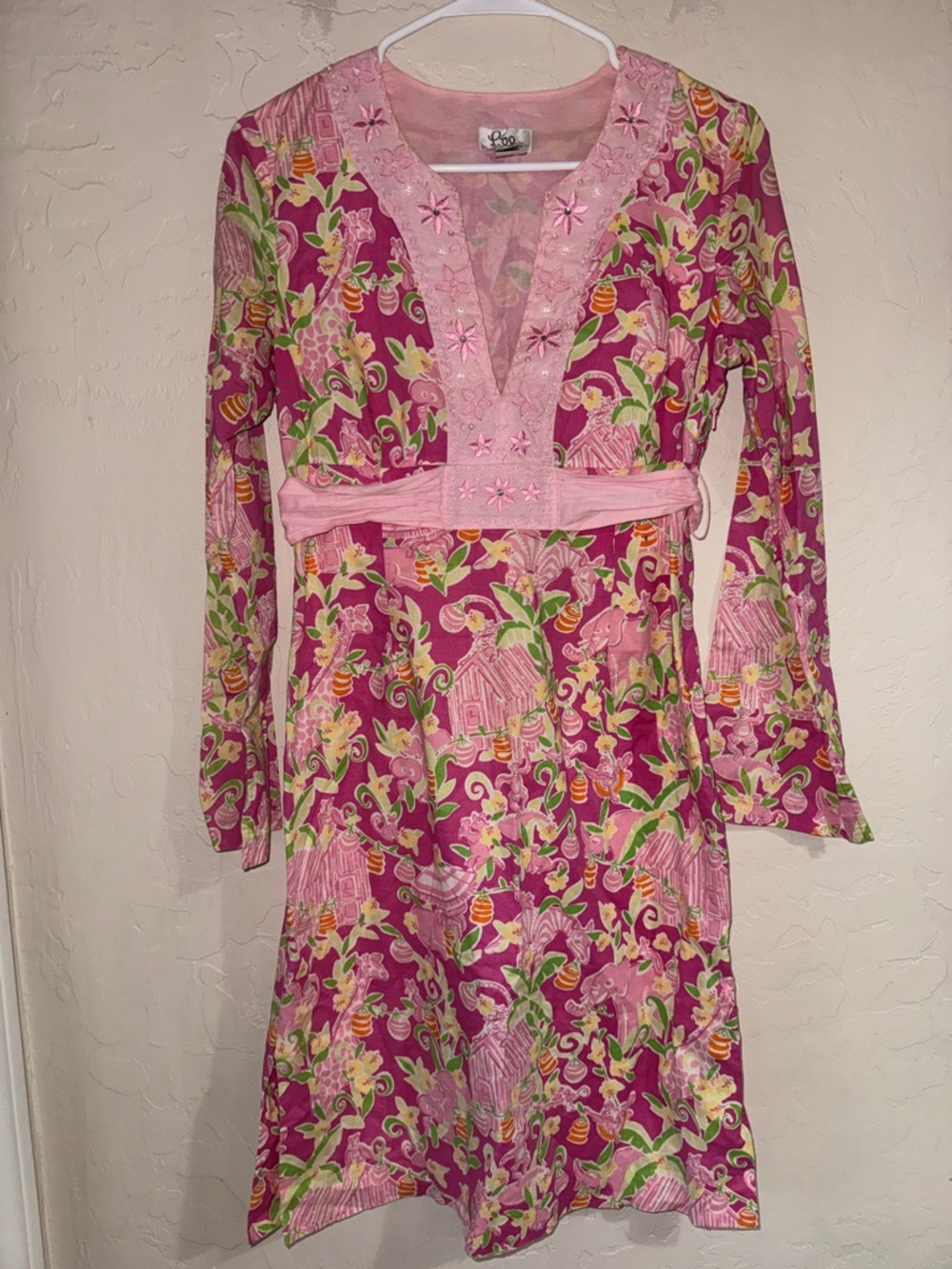 Lilly Pulitzer long-sleeve dress in the "Slathouse Rock" print size XS.